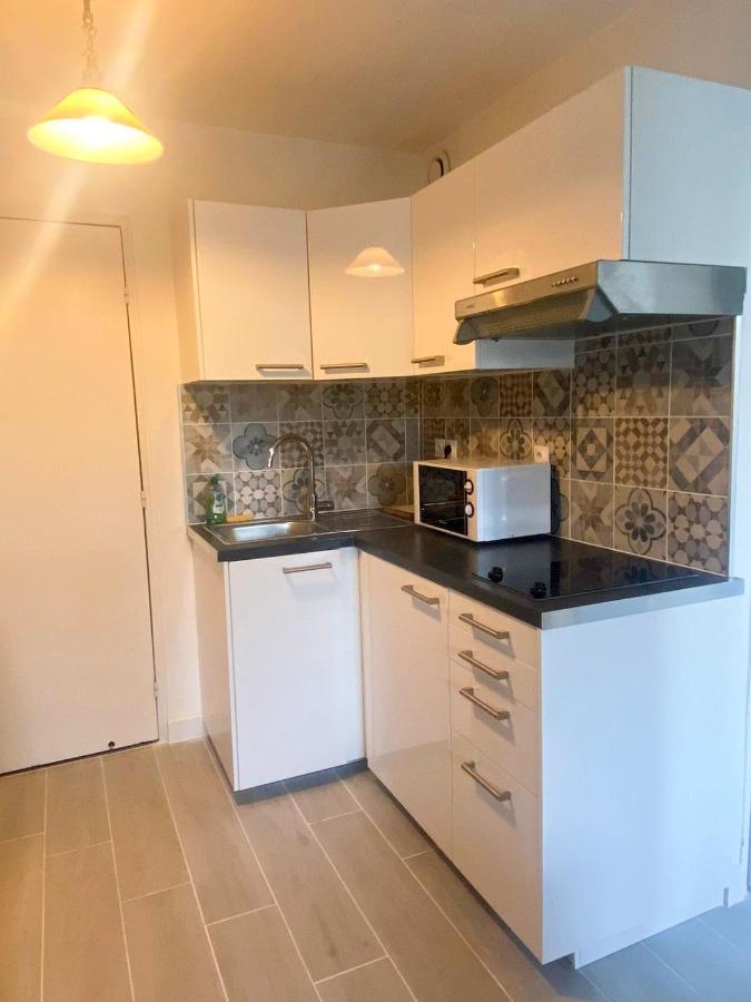 Appartement Frejus Avec Jardin, Piscine, Plage, Tennis Exteriör bild